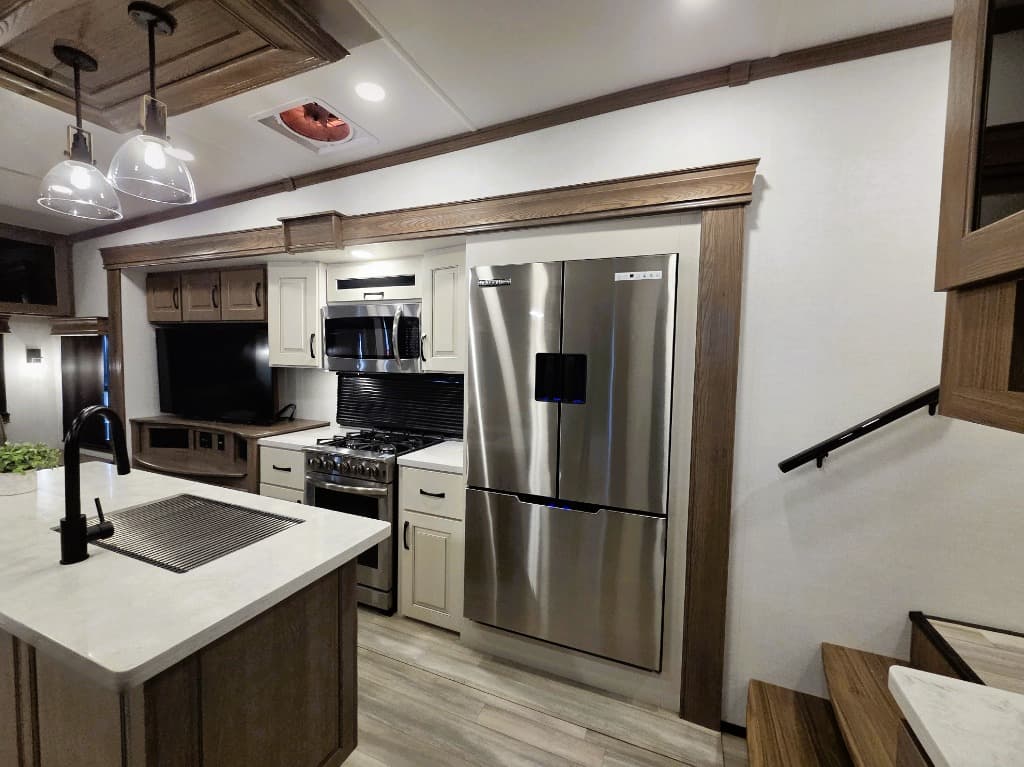 2024 Alliance RV 2024 Alliance RV Paradigm - thumbnail 13