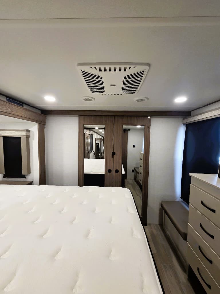 2024 Alliance RV 2024 Alliance RV Paradigm - thumbnail 23