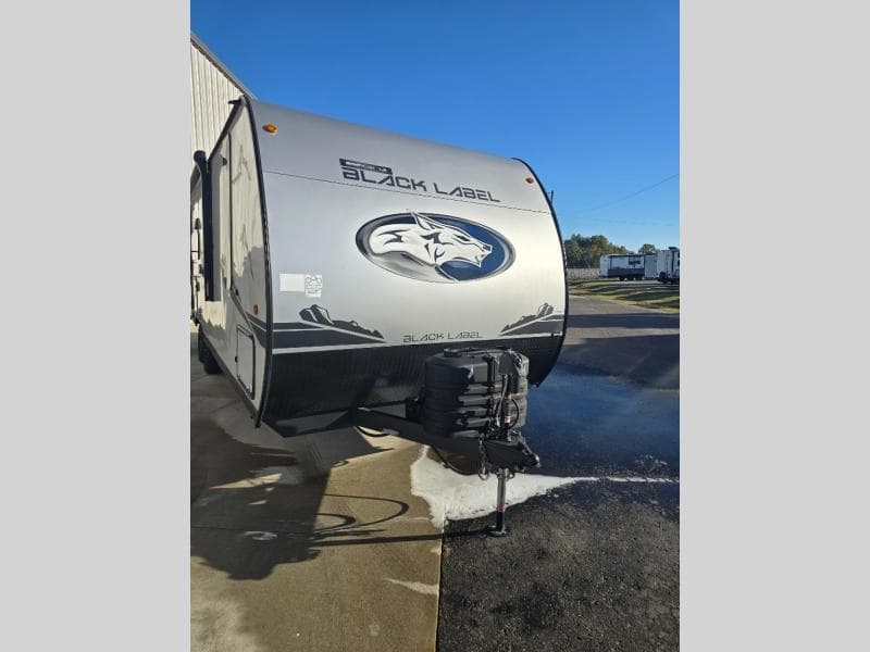 2024 Forest River Cherokee Grey Wolf Black Label 23MKBL