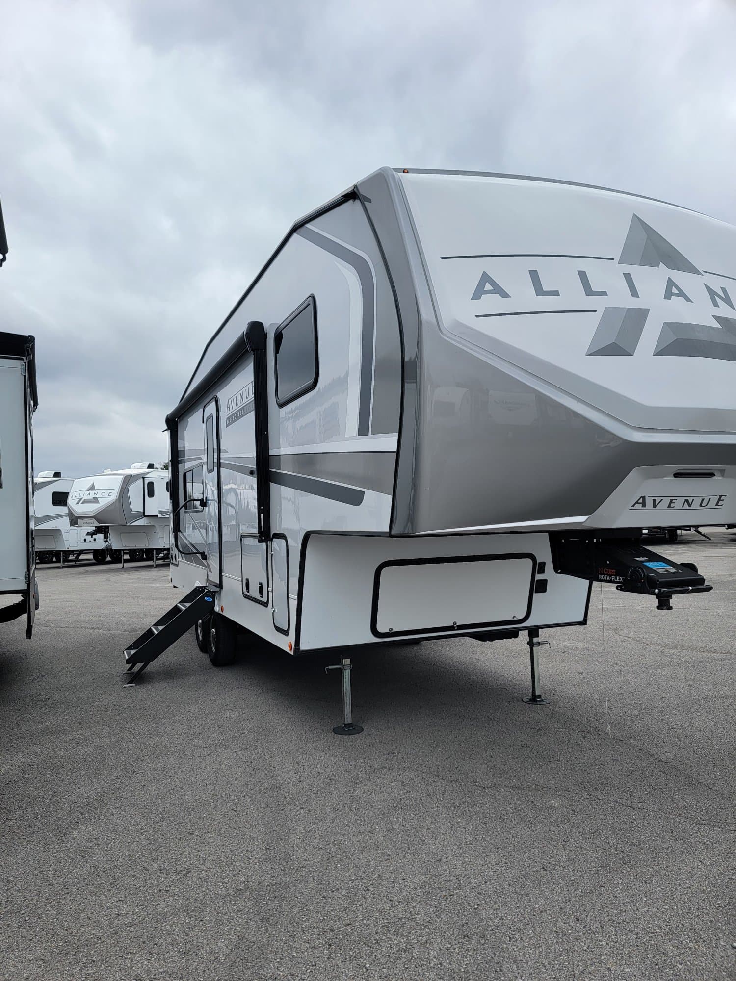 2025 Alliance RV Avenue All-Access Series 23ML